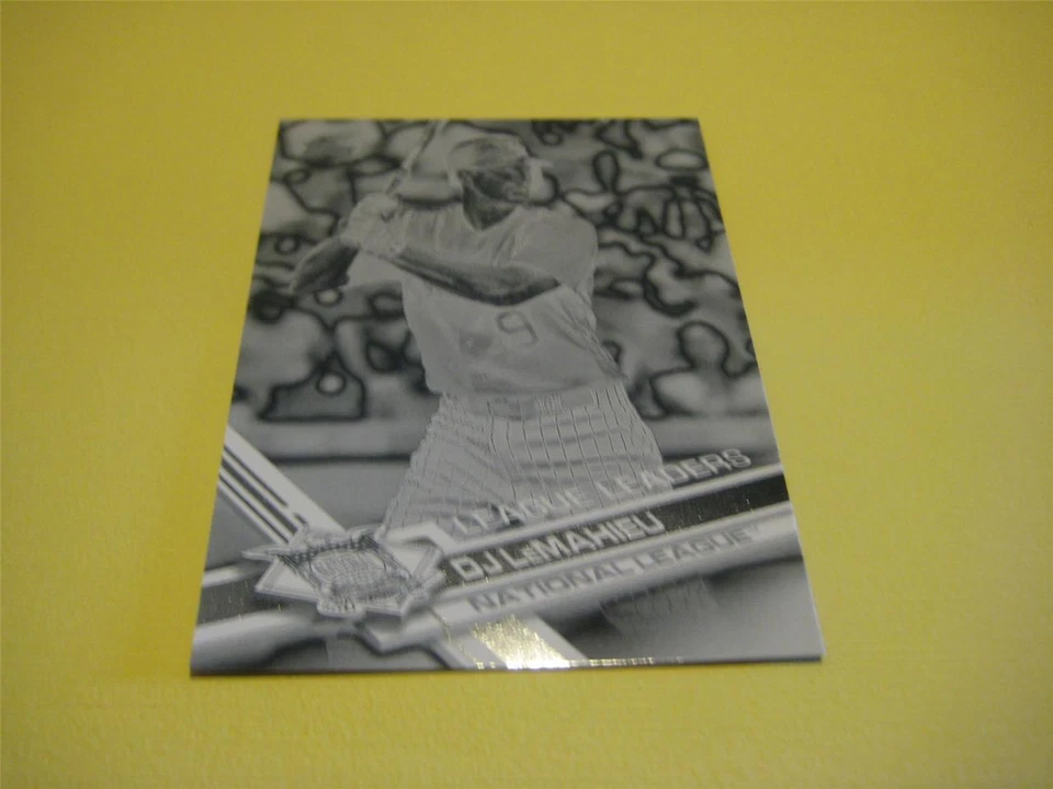 2017 Topps Series 1 Black & White Negative #81 DJ LeMahieu LL Rockies - Image 1 of 1