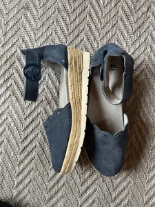 Earth Modena Yarrow Size 9 Women's Suede Leather Mary Jane Sandals Blue NEW - Picture 1 of 14