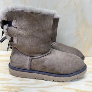 Caviglia UGG Bailey fiocco taglia 6 - Foto 1 di 8