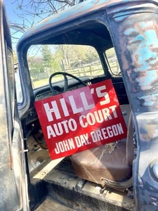 Vintage Original Hill’s Auto Court John Day Oregon reflektierendes Blechschild - Bild 1 von 3