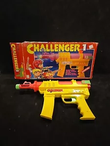 WORKING CHALLENGER 1 PISTOLA LASER GIOCATTOLO VINTAGE 1989 WAN DA TOYS - Picture 1 of 1