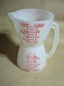Tupperware Double Sided 8 oz. Measuring Cup Hourglass Wet/Dry RETRO Vintage - Picture 1 of 4
