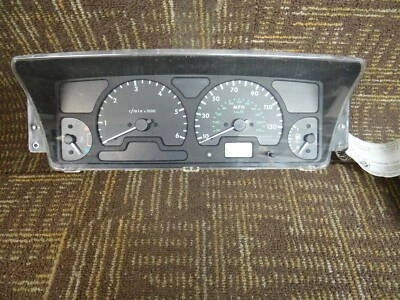 00 01 02 2000-2002 Land Rover Discovery velocímetro grupo 199 k millas YAC113121 Foto 1 de 4