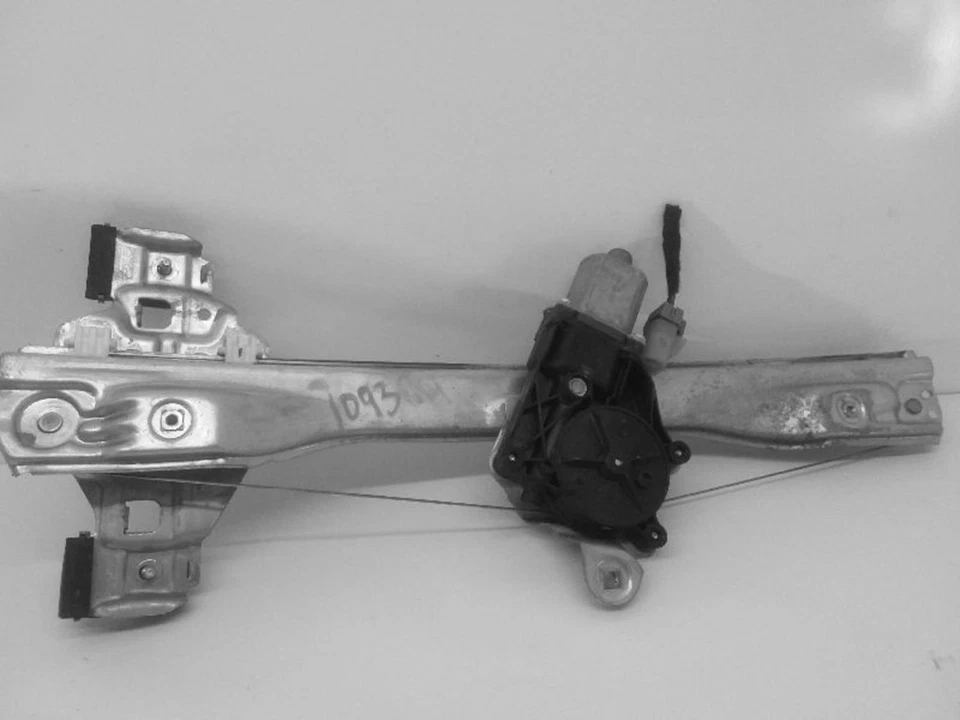 Regulador de ventana de puerta trasera derecha usado se adapta a: Chevrolet Cruze 2016 trasero derecho Foto 1 de 1