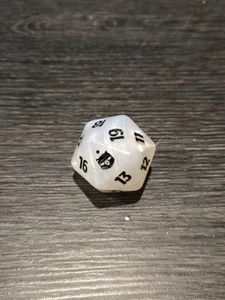MTG Final Fantasy Pearl White Oversized D20 Spindown Life Counter Würfel - Bild 1 von 1