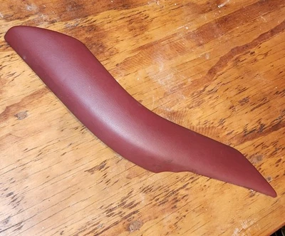 Tapa de panel de moldura de puerta de conductor Infiniti Q60 2017-2022 OEM usada de Red Sport Foto 1 de 3