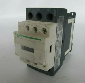Schneider 15A Motor Contactor LC1D25 BD - Picture 1 of 4