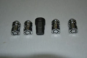 JUEGO TORNILLO RUEDA ANTIRROBO NISSAN 350Z -370Z -ALMERA - ALTIMA -CUBE -NV20 - Imagen 1 de 1