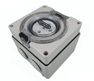 5 Pin 20 Amp Surface Socket Outlet SC520 - Picture 1 of 3