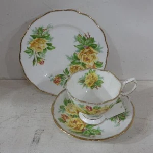 Trío Royal Albert de colección, rosa de té, patrón 839056, hecho en Inglaterra en muy buena condición - Imagen 1 de 9