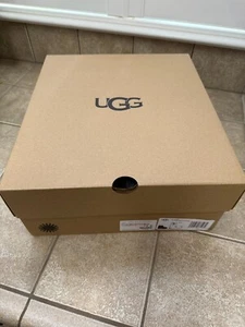 EMPTY BOX-Size 7-UGG W Classic Ultra Mini-Black-W/Tissue-Cardboard Inserts Card - Picture 1 of 4