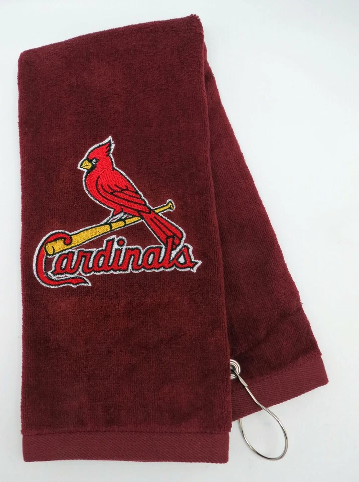 Toalla de golf/boliche bordada personalizada Cardenales de San Luis Foto 1 de 1