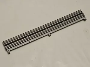 Scalextric Barrier Grey L8998 for R1 Rad1 Radius 1 Outer Border Hairpin Curve - Picture 1 of 3