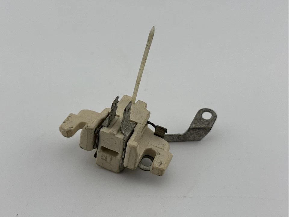 Portabrobillas Alternador NOS DELCO GM 1967-1971 CHEVY Camaro Pontiac Firebird Foto 1 de 4