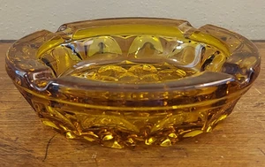 Vintage MCM Honey Amber Glass Large Glass Ashtray 6.25" Diameter - Picture 1 of 6