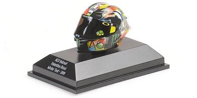 1:8 MINICHAMPS Casco Agv Valentino Rossi Winter Test 2019 399190066 Model - Image 1 of 2