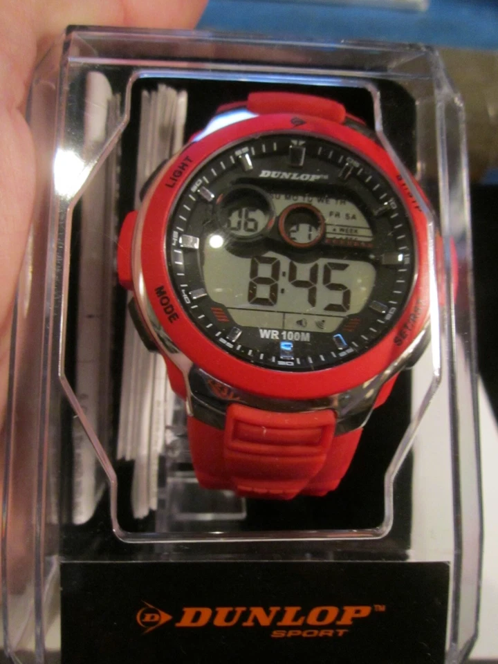 DUNLOP SPORTS WATCH DUN-232-GO7 RED BAND BRAND NEW IN THE CASE -  BBA-22 - Image 1 of 4