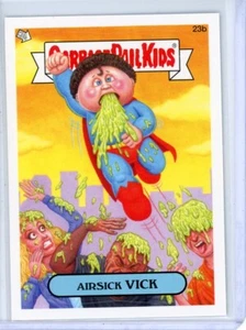 Adesivo base Topps Garbage Pail Kids 2012 BNS1 AIRSICK VICK 23B - Foto 1 di 1