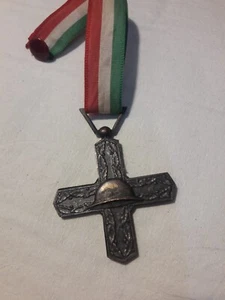 CROCE DI GUERRA-Ordine di  vittorio Veneto - Foto 1 di 2
