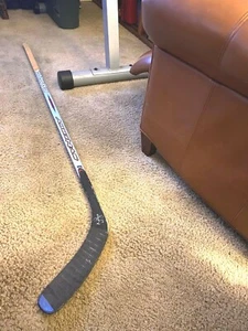 Nathan Horton Florida Panthers Autographed Easton Synergy Game Used Stick    - Picture 1 of 5