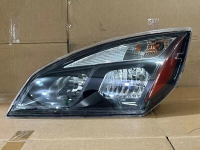 For 2018-2022 Freightliner Cascadia Halogen Black Housing Headlight Headlamp LH - Image 1 of 4