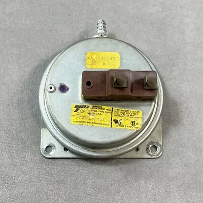 13H2101 Pressure Switch Tridelta 120V 24V 60 DAY WARRANTY - Image 1 of 4