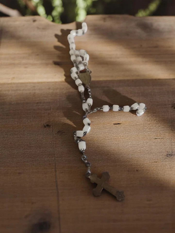 Chapelet ancien à restaurer en perles bois vintage - Photo 1/1