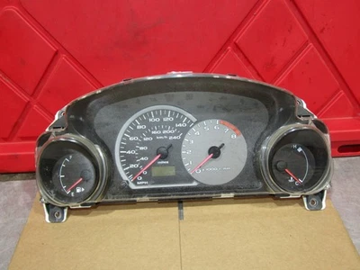 Cuadro de instrumentos Mitsubishi Eclipse 2003-2005 OEM (kilometraje desconocido) 03 04 05 Foto 1 de 4