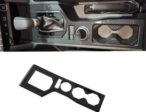Cubierta del panel de cambio de marchas de fibra de carbono para accesorios Mitsubishi Triton MV 2025 - Imagen 1 de 9