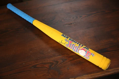 Vintage 1996 Pizza Hut Baseball wiffle Ball Bat Ken Griffey Jr Mariners 90's Cover