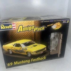 Revell '69 Mustang Fastback 1/25, Amigo Pack w/ '68 Diecast 1/64 6687 - Picture 1 of 10