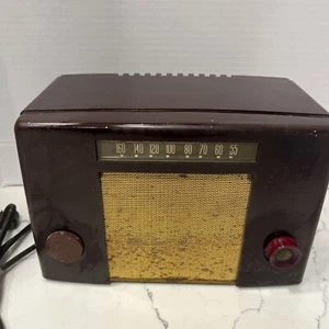 Vtg Coronado Tube Radio Bakelite 05RA2-43-8230A-Series A 1950 works - Picture 1 of 2