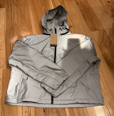 Nike Running Division Therma-FIT Reflective Jacket FV6420 011 Women's MEDIUM - Image 1 of 4
