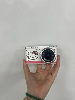 Kit de cámara digital Samsung NX Mini 20,5 MP con lente NX-M 9-27 mm - blanco Foto 1 de 4