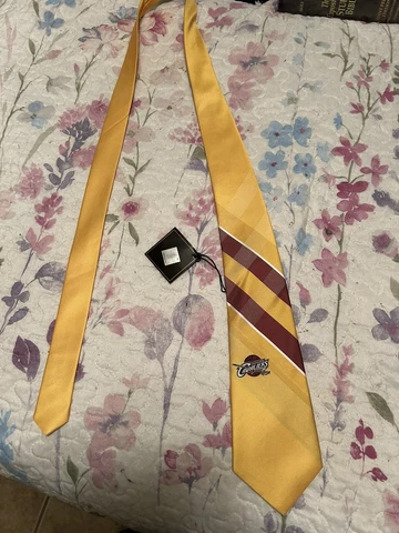 Brand New Cleveland Cavaliers Tie Cover