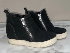Steve Madden Women's Wedgie Sneaker Black Suede Zip Closure Comfort Size 6.5 M - Picture 1 of 8