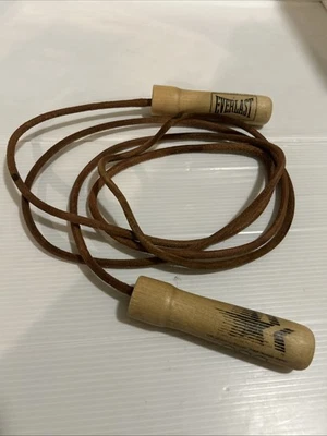 Everlast 9 1/2' Cuero Saltar Cuerda Mango Madera Modelo 4497 EE. UU. 1984 Olímpico Foto 1 de 4