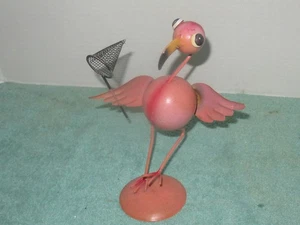 Metall Hof Garten Kunst Rosa Flamingo mit Schmetterlingsnetz Metall Basteln Gartendeko - Bild 1 von 6