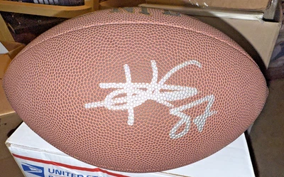 Fútbol americano Wilson tamaño completo autografiado firmado por Travis Kelce con certificado de autenticidad global Foto 1 de 3