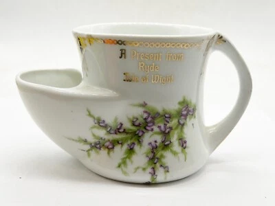 VINTAGE A PRESENT FROM RYDE ISLE OF WIGHT SHAVING MUG JUG CUP SCUTTLE 5 - Immagine 1 di 4