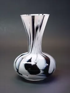 JARRÓN DE VIDRIO ARTÍSTICO REMOLINADO DE CRISTAL DE COLECCIÓN HECHO A MANO POR ""SKRUF"". FINALES DE 1900 - Imagen 1 de 7
