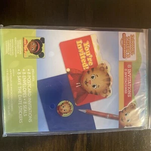 Daniel Tiger's Neighborhood Birthday Party Supplies 8 Postcard Invitations NIP - Picture 1 of 2