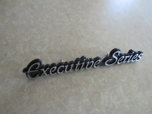 Ford Lincoln Town Car Executive Series plastic emblem / badge - -- ---- - Picture 1 of 4
