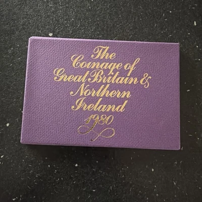 Elizabeth II Proof set 1980 50p - 1/2p in case of issue - Image 1 of 4