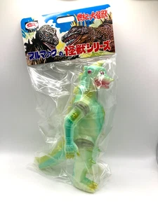 Bullmark Mechagodzilla Figura Vinilo Suave Color Verde Fosforescente Japón NUEVO - Imagen 1 de 22