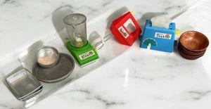 Vintage Kiddy Matic Toaster Blender Mixer Baking Pans Bowls Pretend Play Kitchen - Picture 1 of 11
