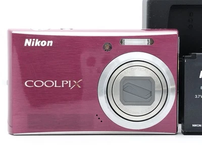 Nikon COOLPIX S610 Red 10.0MP 4x Zoom Compact Digital Camera from Japan - Image 1 of 4