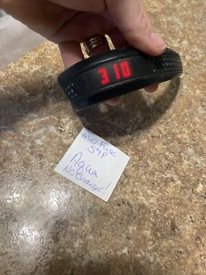 Mio Fuse Heart Rate Training + All Day Activity Tracker Aqua - Small/Medium Size - Image 1 of 4