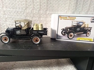 Camionetas de colección de antaño 1925 Ford Modelo T Pickup Acme Demolition Co. - Imagen 1 de 4