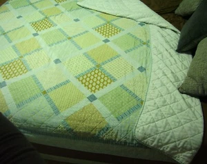 Quilt Bedspread, 96 x 86, Twin\Full - Picture 1 of 11